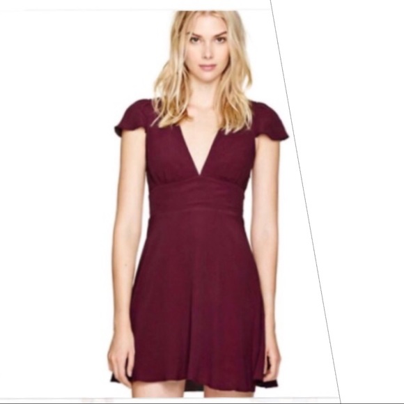 Aritzia Dresses & Skirts - Sunday Best Rand Dress Burgundy Size 2 Aritzia